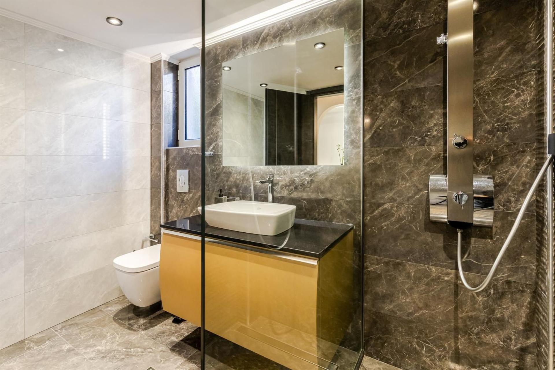 Vivian'S Luxury Suite Monemvasía Екстериор снимка