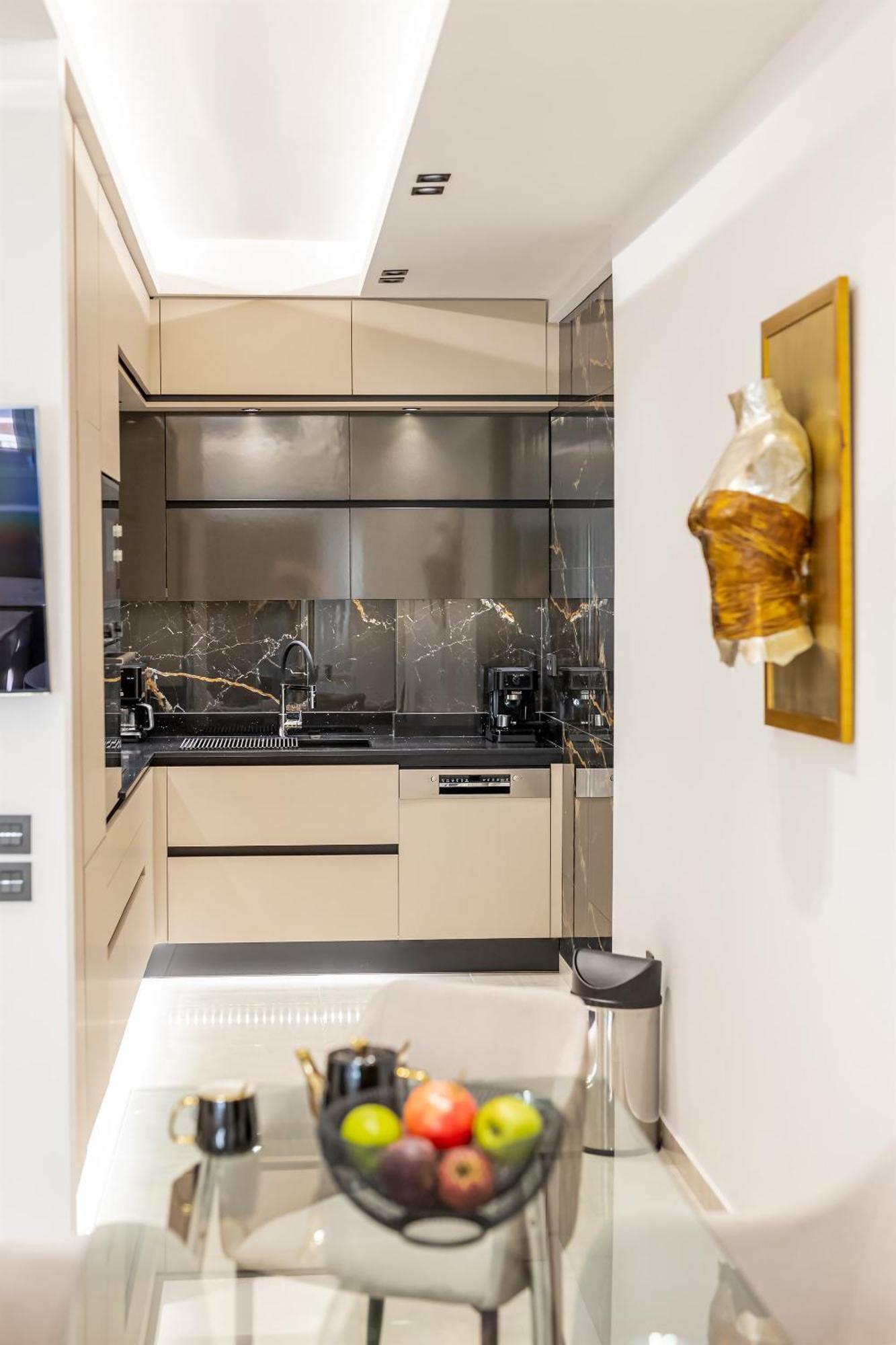 Vivian'S Luxury Suite Monemvasía Екстериор снимка